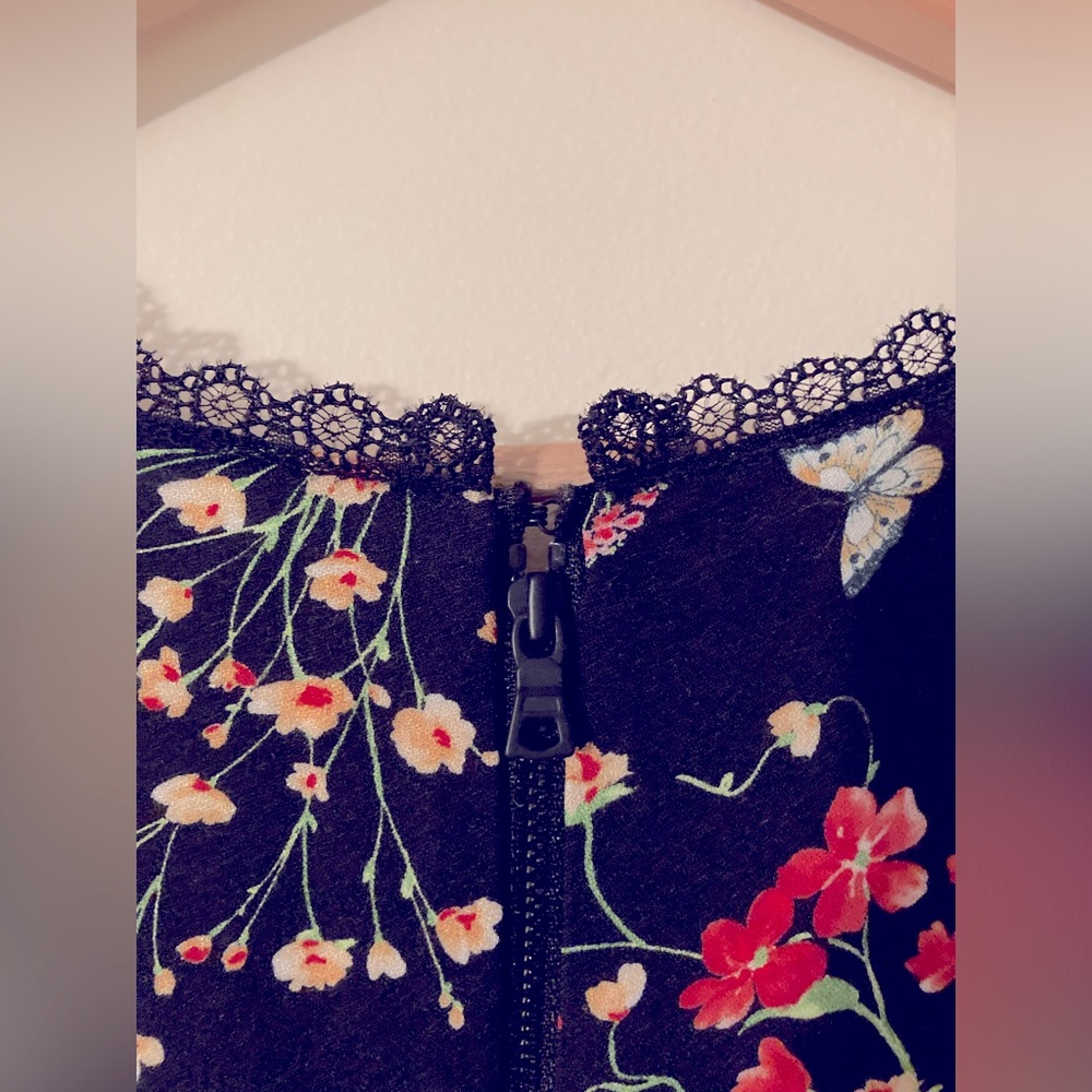 Alice and Olivia Black Floral Lace Dress Size 4 Cottage Romantic Spring Dress - Picture 5 of 11